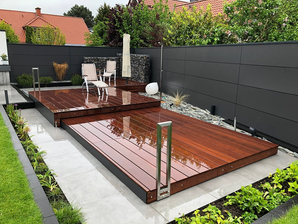 Die Terrassendielen Sparkomplett Sets mit einer Unterkonstruktion aus Bambus.