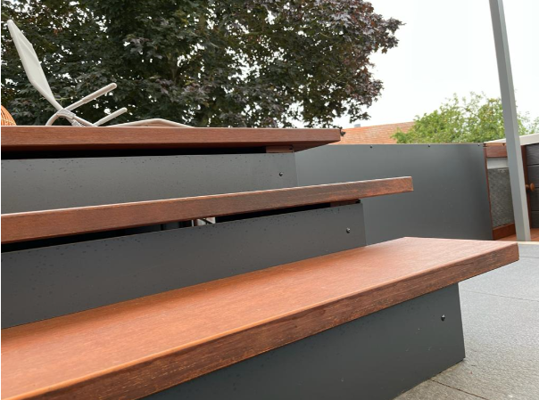 eine Treppenstufe aus dem aMbooo Multiborad erstellt.