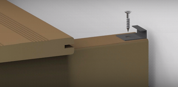 Terrassenclip zur unsichtbaren Befestigung von Terrasendielen an der Unterkonstruktion mit Schraube und Randabschluss.
