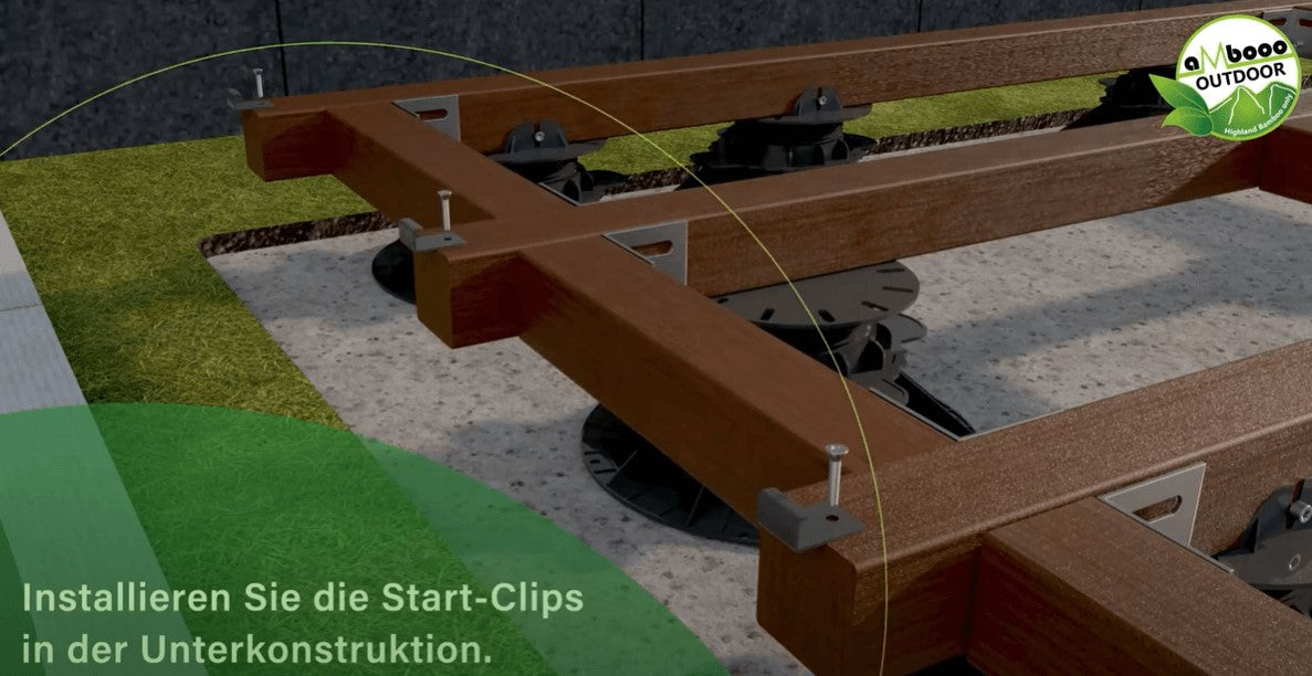 Start-Clips werden an der Unterkonstruktion einer Bambusterrasse montiert und bilden den Ausgangspunkt für die Verlegung der Terrassendielen.